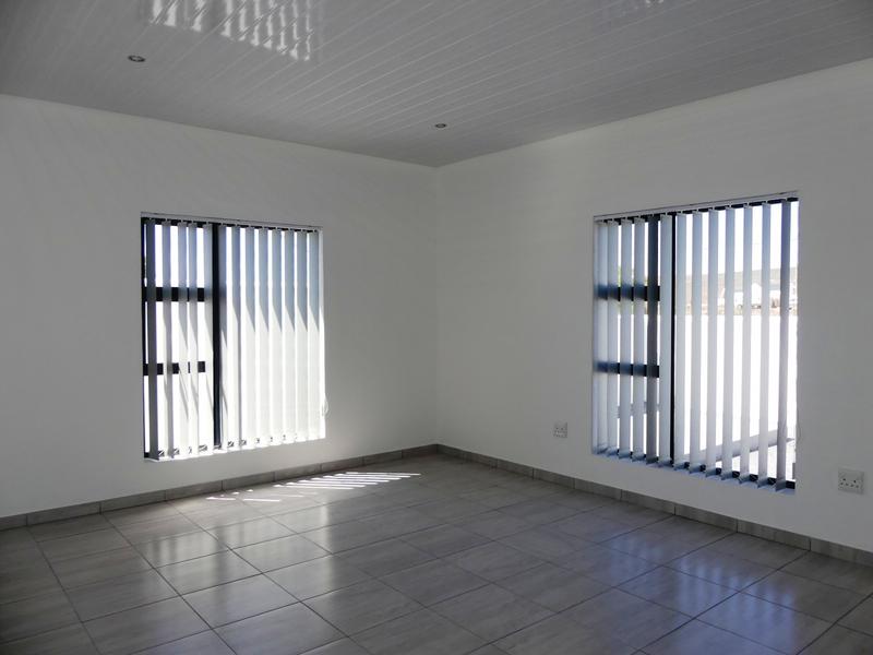 4 Bedroom Property for Sale in Golden Mile Western Cape